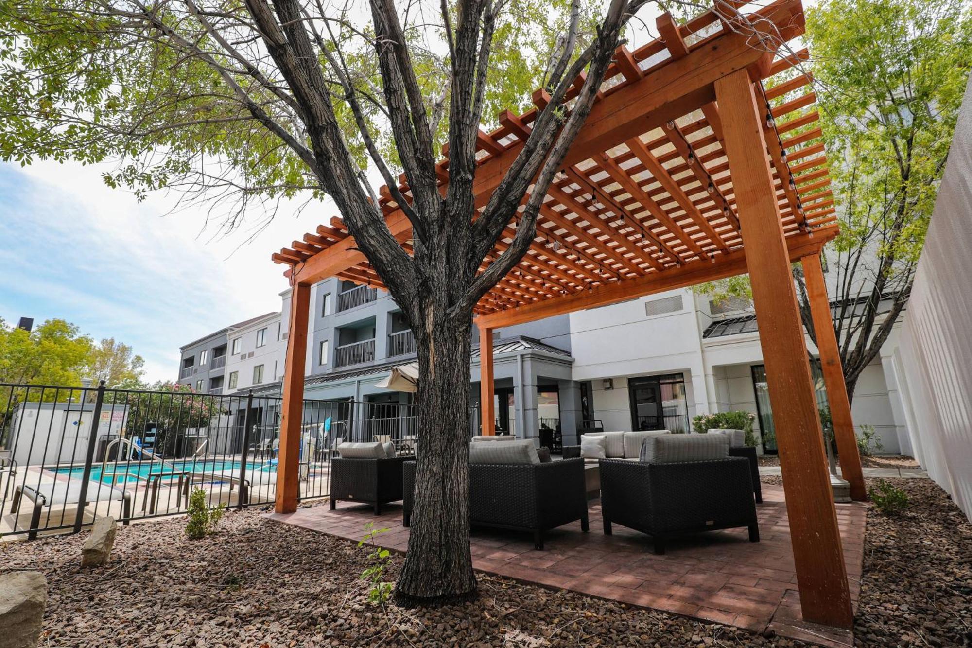 Courtyard El Paso Airport Hotel Ngoại thất bức ảnh
